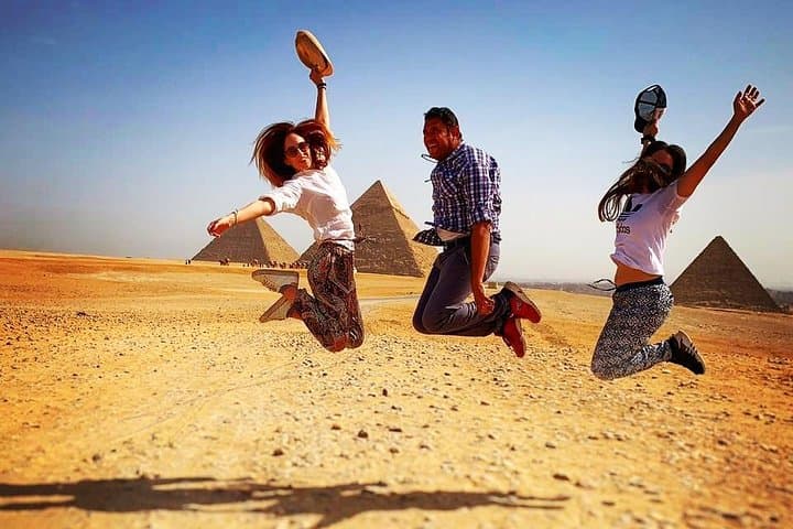 Cairo Top Tour in one day pyramids,Museum,Felucca and khan El khalili Bazar