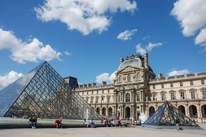 Louvre Museum Guided Tour and Orsay Museum Ticket