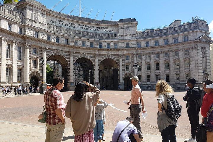 ロンドンのすばらしい宮殿と議会:プライベートツアー
