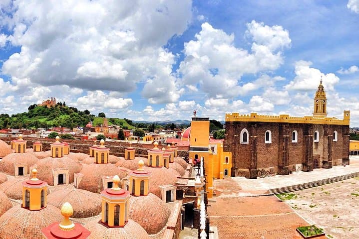 PUEBLA historic colonial center and CHOLULA neighborhood Private day tour