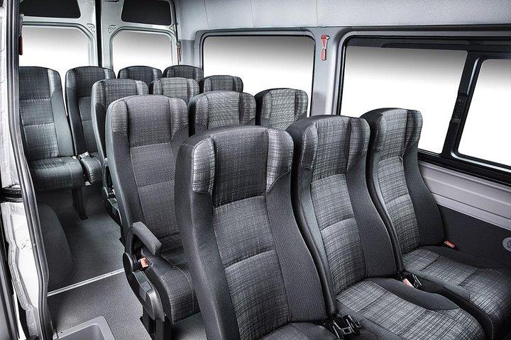 Ankunft Privater Transfer Vancouver YVR oder Kreuzfahrthafen nach Vancouver mit dem Minibus