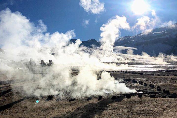 Tour in kleiner Gruppe zum Tatio Geysers Machuca Village und zum Rio Putana Feuchtgebiet