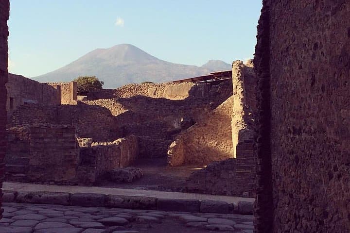 Pompeii Exclusive 2h Private Tour with your Archaeologist