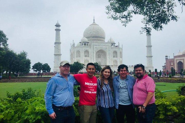 Mezza giornata Taj Mahal e Agra Fort Tour da Agra