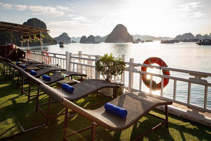 2 días de alojamiento en Cozy Bay Cruise Ha Long