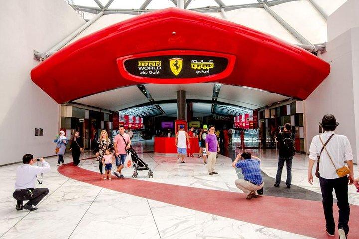 Abu Dhabi Stadtrundfahrt mit Ferrari World Theme Park