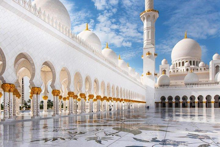Abu Dhabi Stadtrundfahrt und Wüstensafari ab Dubai