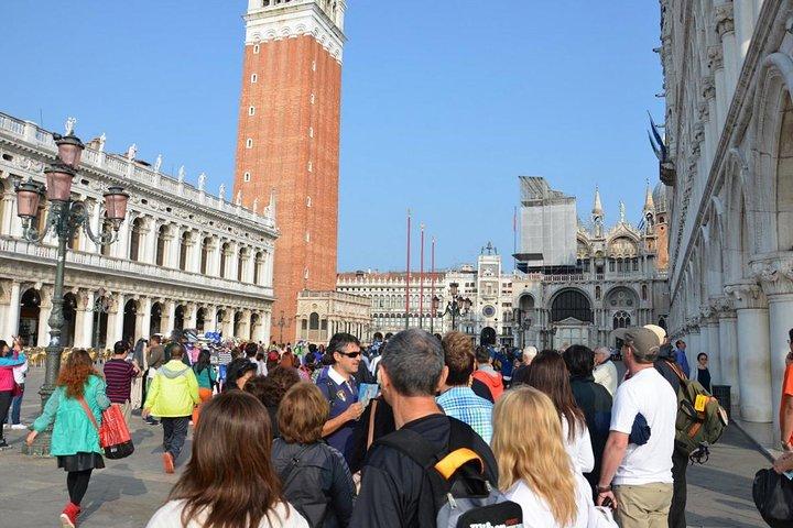 Secret Venice Walk, Artisan Alleys & Hidden Stories
