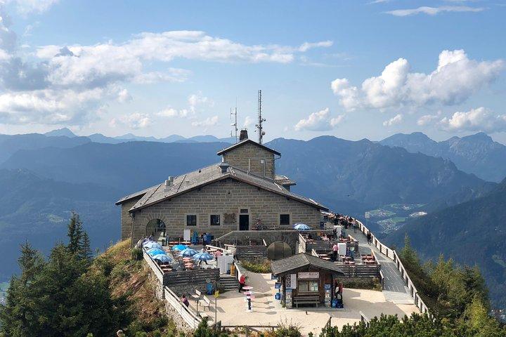 Tour privato di Eagle's Nest e Hallstatt da Salisburgo