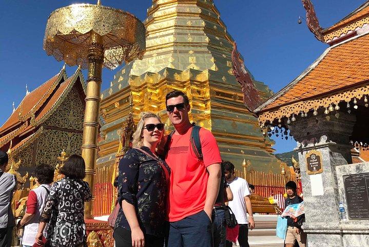 Chiang Rai-templer (hvid, blå) og privat dagstur til Doi Suthep