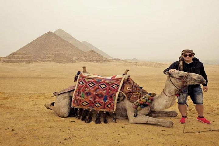 VIP Giza Pyramider Tour + Quad Bike Adventure + Camel Ride & Lunch