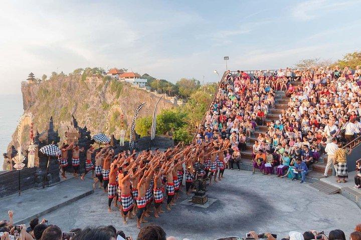Pilares espirituais de Bali - Templo de Uluwatu e Kecak Dance Tour