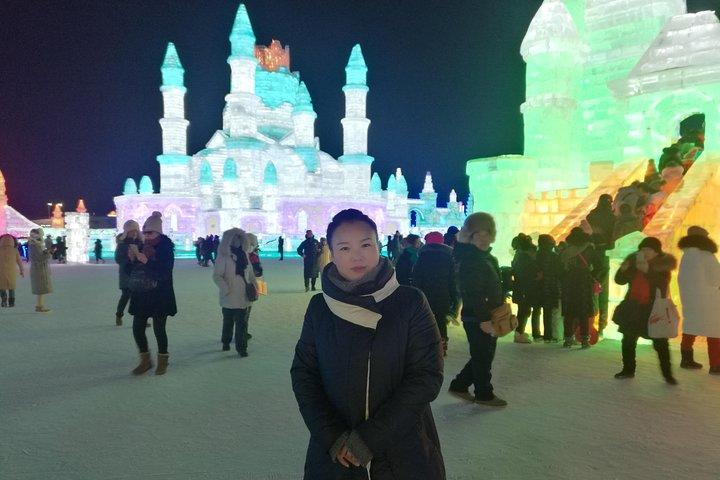 ハルビン氷と雪の世界への小グループナイトツアー