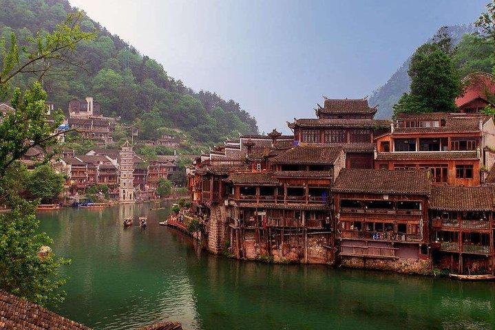 Excursion privée de 5 jours à Zhangjiajie: Tianmen Mountain et Fenghuang County