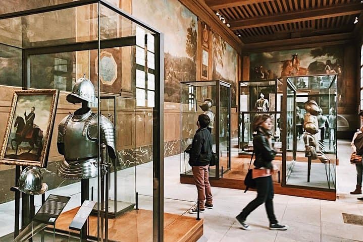Skip the line Les Invalides War Museum Exclusive Guided Tour