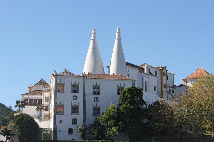 Scopri Sintra e Cascais comodamente da van - Private Day Tour