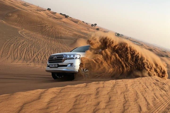 Dubai Red Dunes Desert Safari: BBQ, Premium Camp & 5 Live Shows