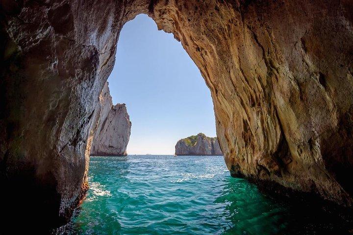Fra Salerno: Small Group Li Galli Islands og Capri Boat Tour