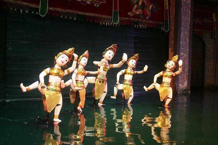 Authentisches vietnamesisches Abendessen und Wasserpuppenshow