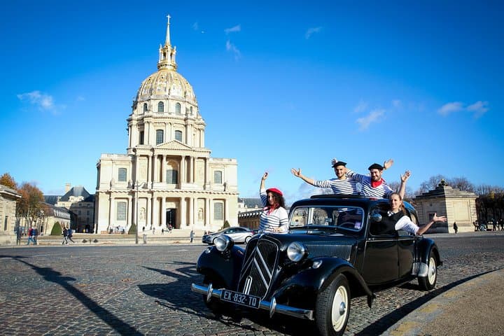 Paris Private Guided Tour in a Vintage Car with Driver