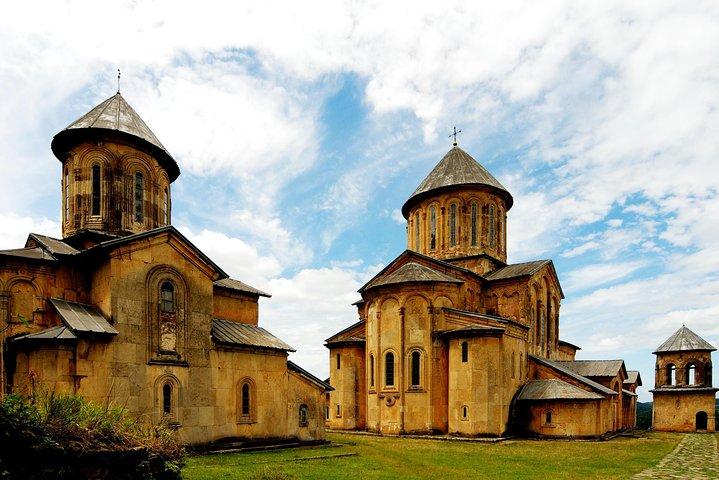 Visite privée de 4 jours à Kutaisi et Vardzia au départ de Batoumi