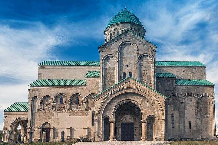 Visite privée de 4 jours à Kutaisi et Vardzia au départ de Batoumi