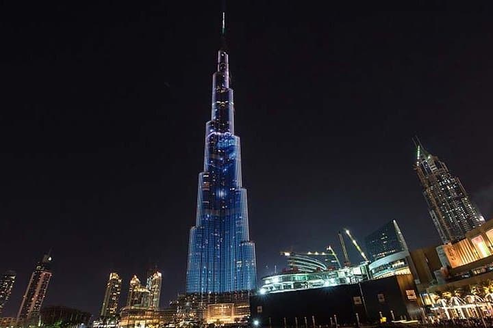 Dubai: Fountain Show and Burj Lake Ride by Traditional Boat