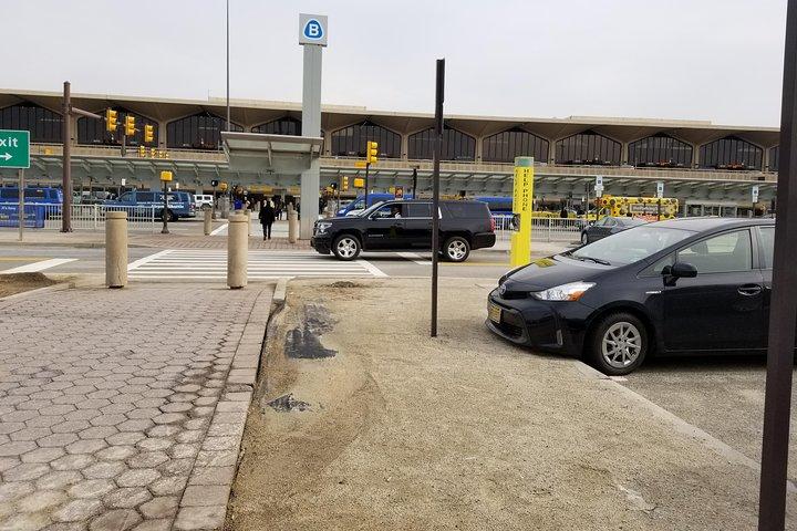 Privat transfer fra EWR til hoteller i NYC hver time