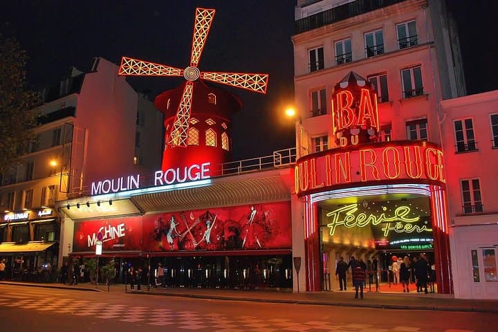 Paris City Tour with Private Friendly Guide and all Must-See Sites