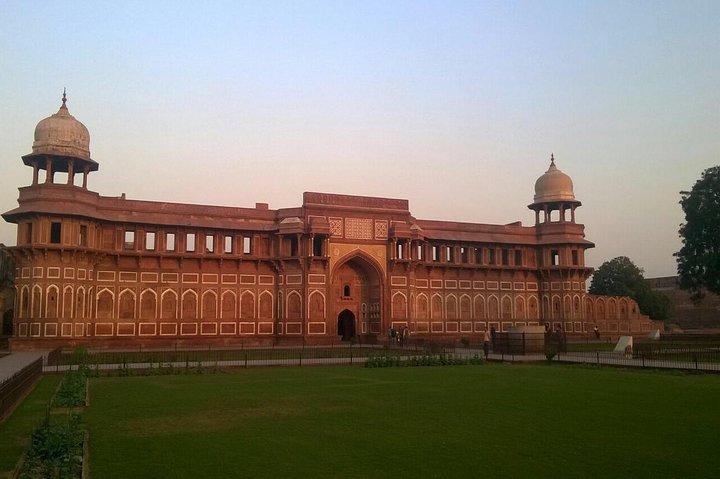 Taj Mahal Sunrise Tour Da Jaipur
