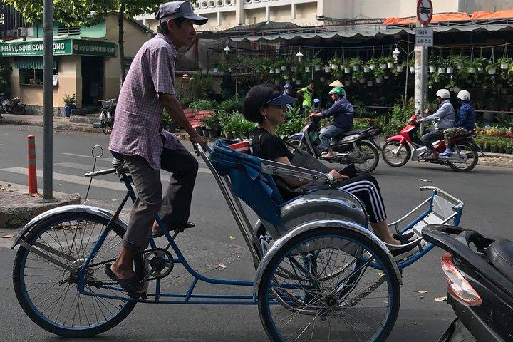 Excursão de Ciclo Privado de Meio Dia aos Destaques de Ho Chi Minh