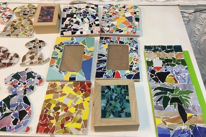 Guided Gaudí Trencadís Mosaic Workshop in Barcelona 2 Hours