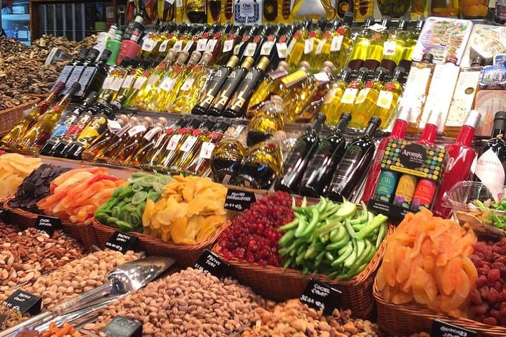 Taste of Barcelona: Boqueria Market, Tapas & History Tour