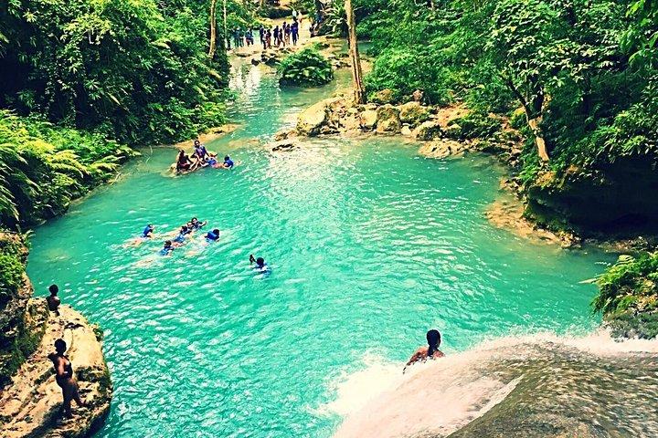 Secret Falls Blue Hole Et tyrolienne Aventure d'Ocho Rios