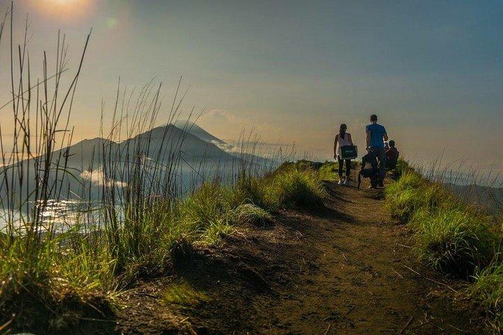 Mount Batur Sunrise Hike und Hidden Waterfall