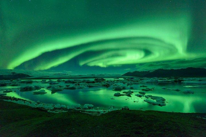 Northern Lights Guided Bus Tour from Reykjavik