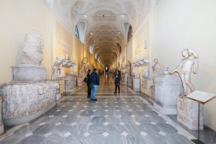 Private Vatican Museums and St. Peter's Basilica Early Bird Tour