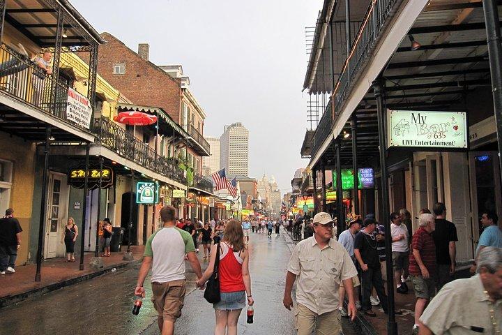 Stadtrundfahrt durch New Orleans : Französisches Viertel, Gartenviertel und Friedhof