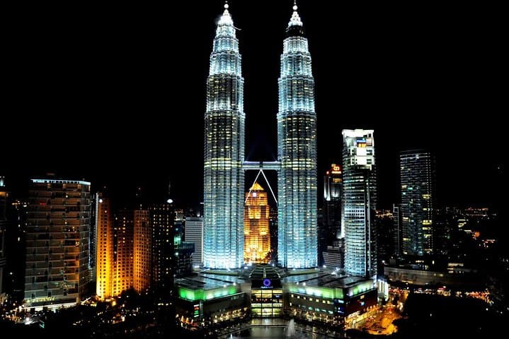 Kuala Lumpur by Night: Lights, Landmarks & Symphony
