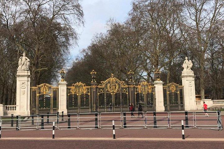ロンドンのあなたの処分場でのプライベート運転手