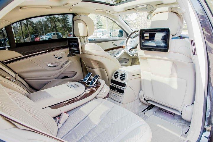 Privater Transfer mit dem Social-Distance-Auto vom oder zum Flughafen Warschau Chopin