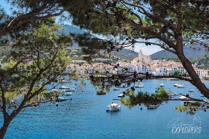 Excursion d'une journée à Cadaqués et à la maison-musée Dalí au départ de Gérone (billets inclus)