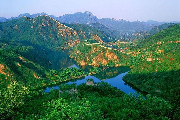 Huanghuacheng水の万里の長城へのプライベートハイキング日帰り旅行