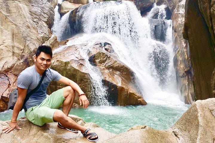 Excursion privée d'une journée à vélo et à pied à la cascade Jumping Cliff de Nha Trang
