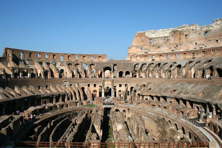 Tour privato della città di 4 ore del Colosseo e Roma