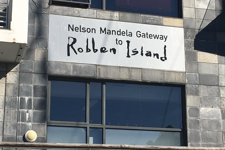 Robben Island, Bokaap, Mandela Glasses. tickets conf 8am next day