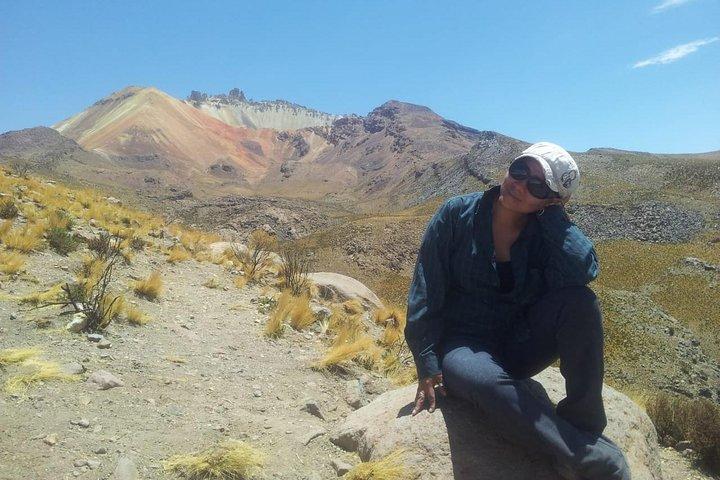 Uyuniからの民間火山TunupaとUyuni Salt Flats一日ツアー