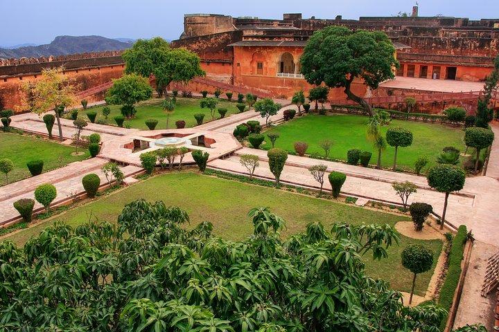 Jaipur Amer Fort, Jal Mahal & Stepwell Private Halbtagestour