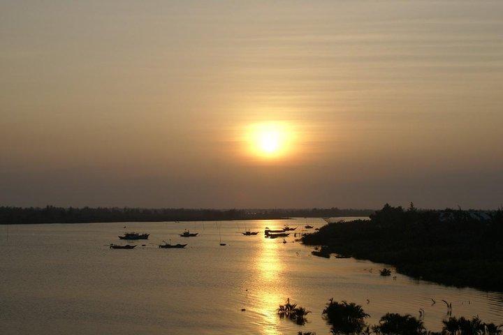 Viaje al atardecer de My Son con Banh Mi y crucero desde Hoi An/Da Nang