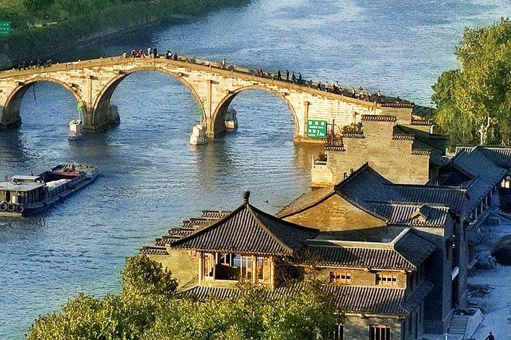 Hangzhou Cultural Day Tour di Mini Coach